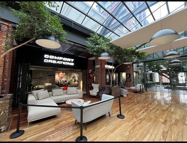 146M² BUSINESS TO LET IN GARDENS